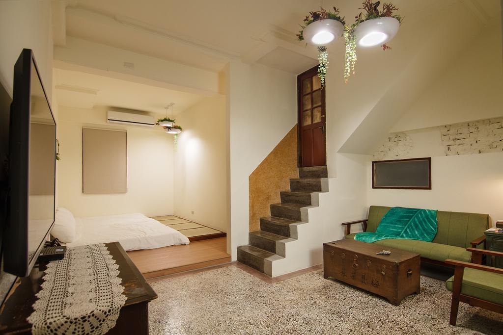 Goin Old House & Bar Apartment Tainan Exterior photo